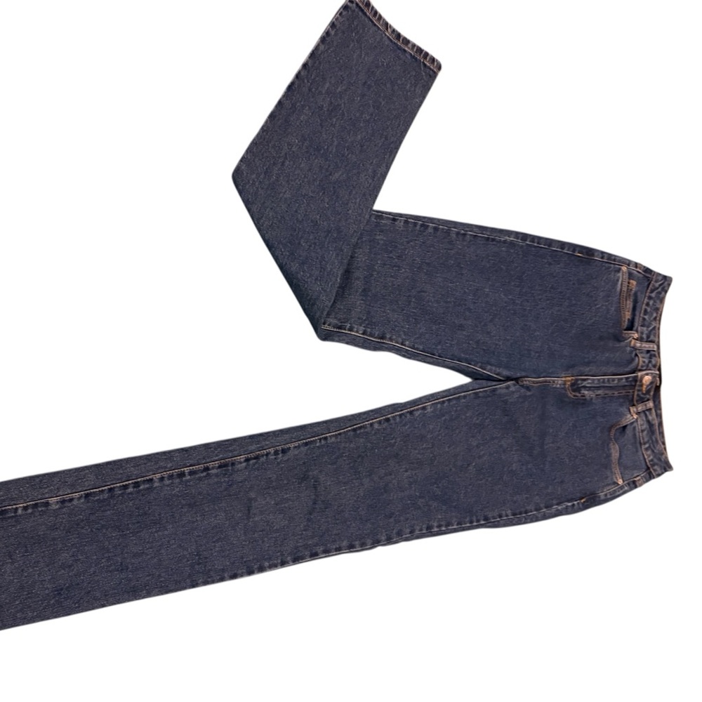 Vero Moda denim. Ladies straight cut size 27 waist 32 length. Classic look.